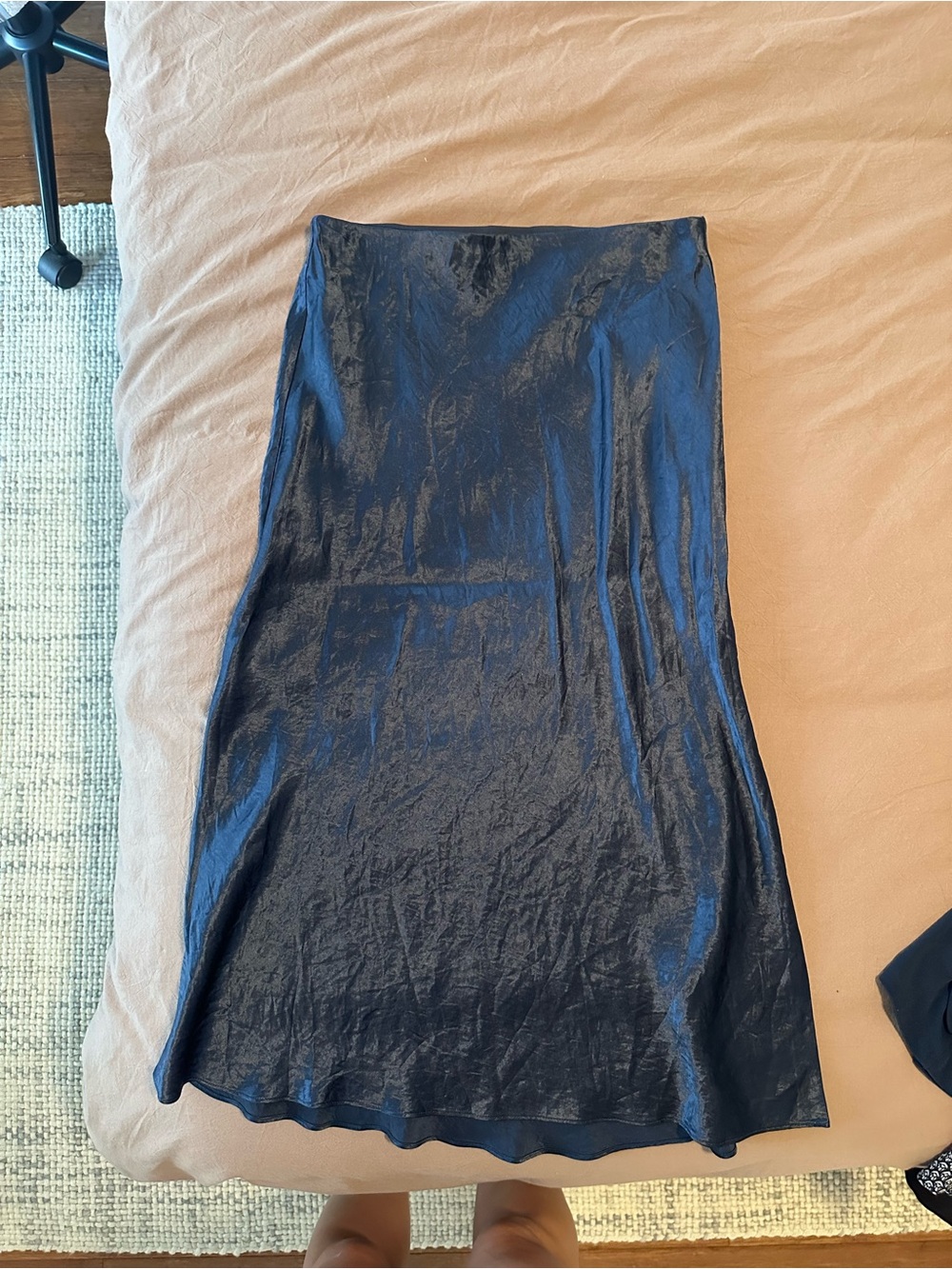 Aritzia Babaton Satin Slip Midi Skirt in Deep Navy - Picture 3 of 4